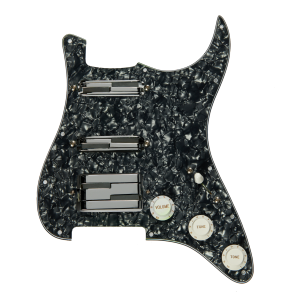 LACE - Alumitone Loaded Pickguard HH Black/chrome mascherina battipenna di colore nero perla, completa di 2 pickup alumitone humbucker chrome con finitura cromo